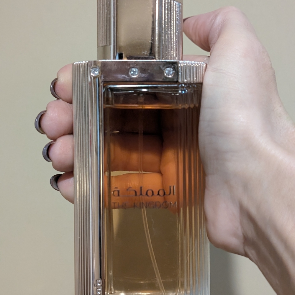 Lattafa The Kingdom for Women - Nearly Full Bottle + Luxury Sample Bundle! - Picture 7 of 7